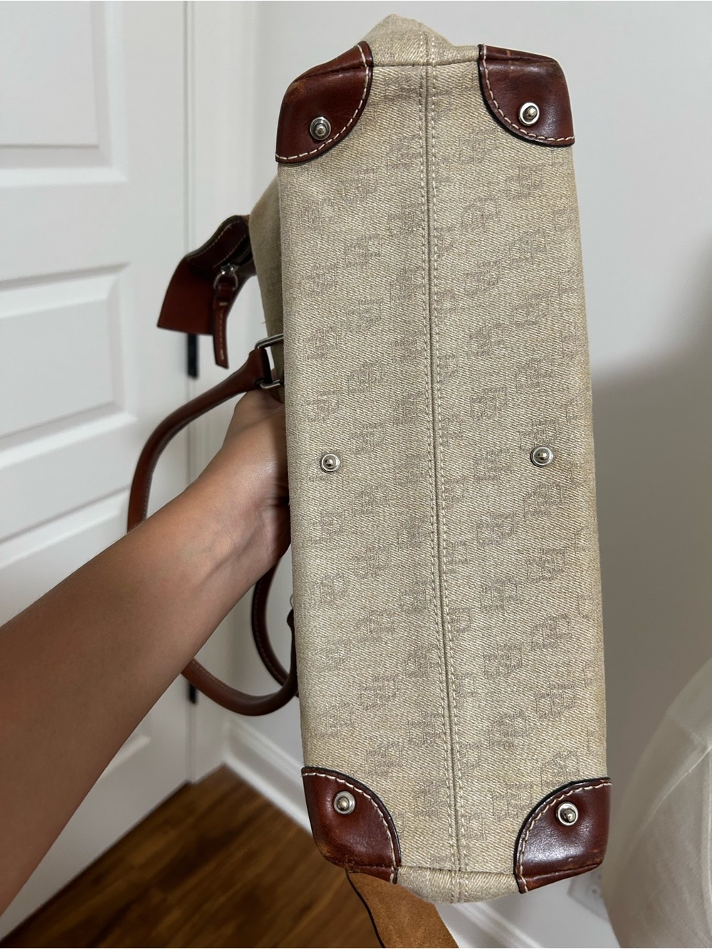 Vintage Dooney and Bourke Bag - Picture 4 of 10
